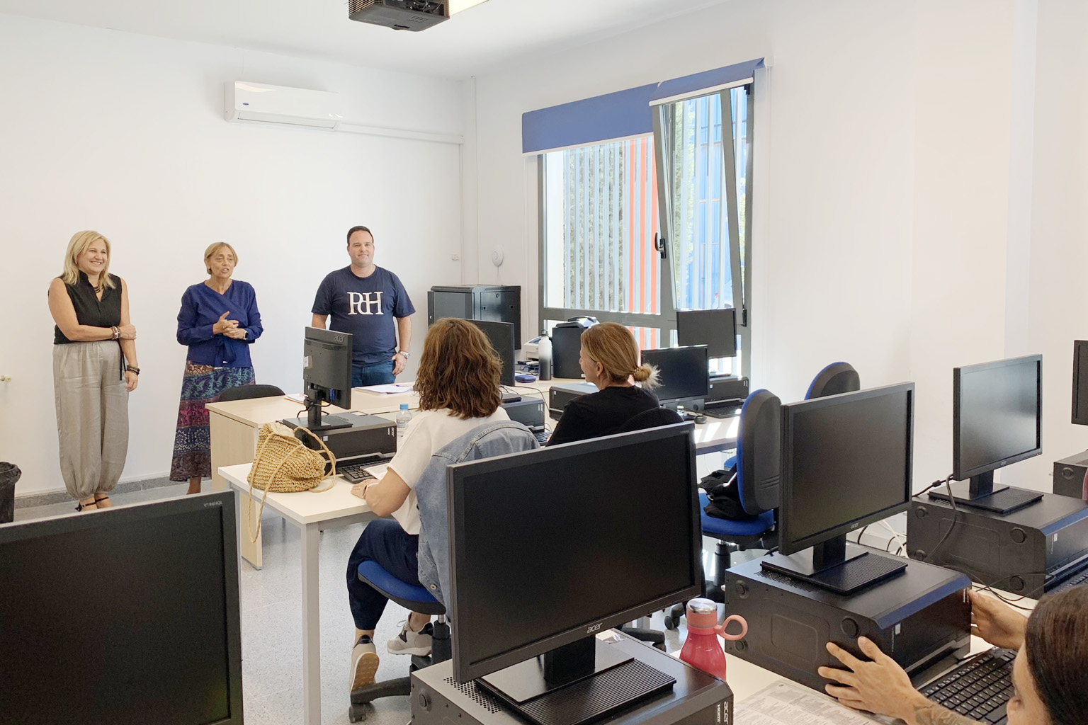 Clausura del curso de contabilidad y gestión empresarial