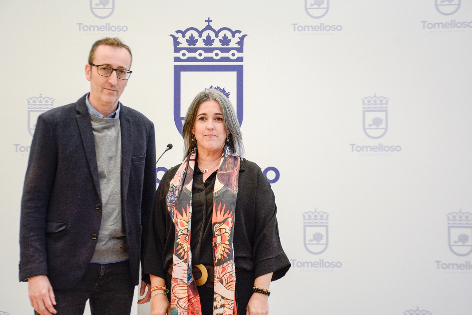 Los concejales del equipo de gobierno Antonio Calvo (PP) y Elena Villahermosa (Vox)