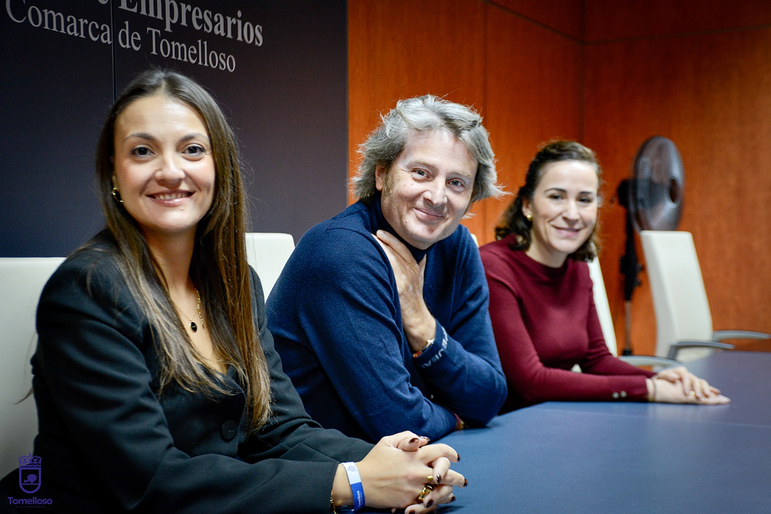 De izquierda a derecha, Rocío Valentín, Enrique Sánchez y Ana Cañas.
