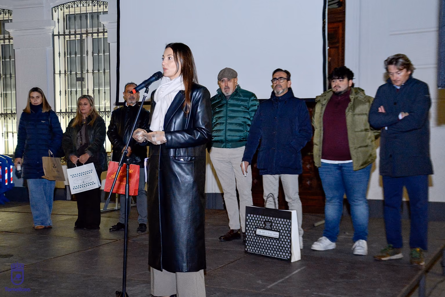 Rocío Valentín anunciando la campaña del Ayuntamiento "Elige Tomelloso"