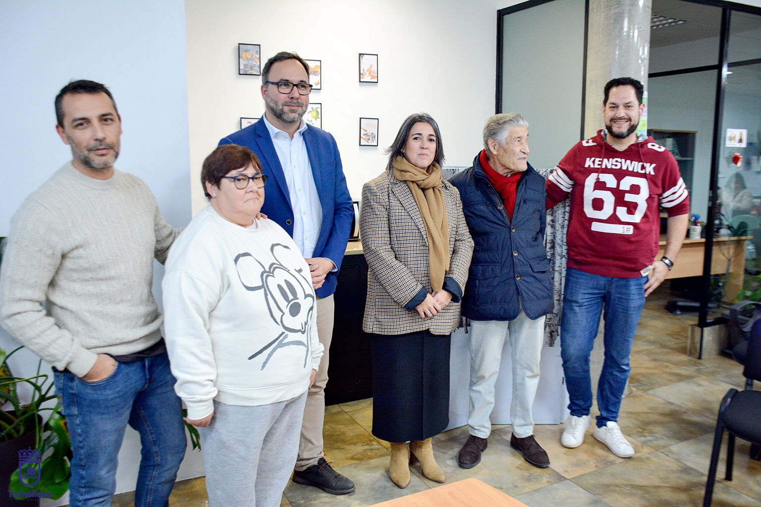 Participantes y asistentes en la charla