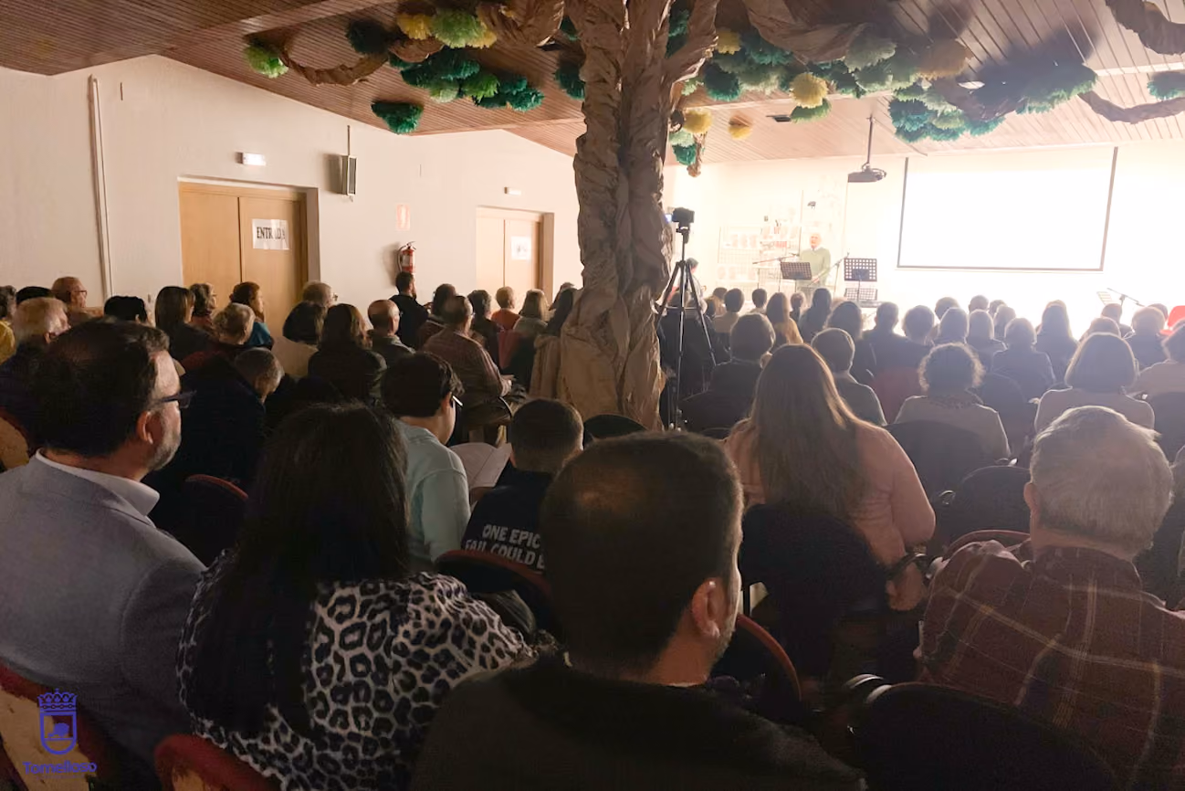 Recital poético de La Media Fanega, homenaje a Machado y Eladio Cabañero, en la Biblioteca Municipal