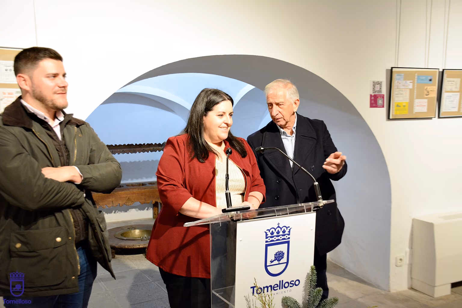Inés Losa y Ángel Morales durante la inauguración de la muestra