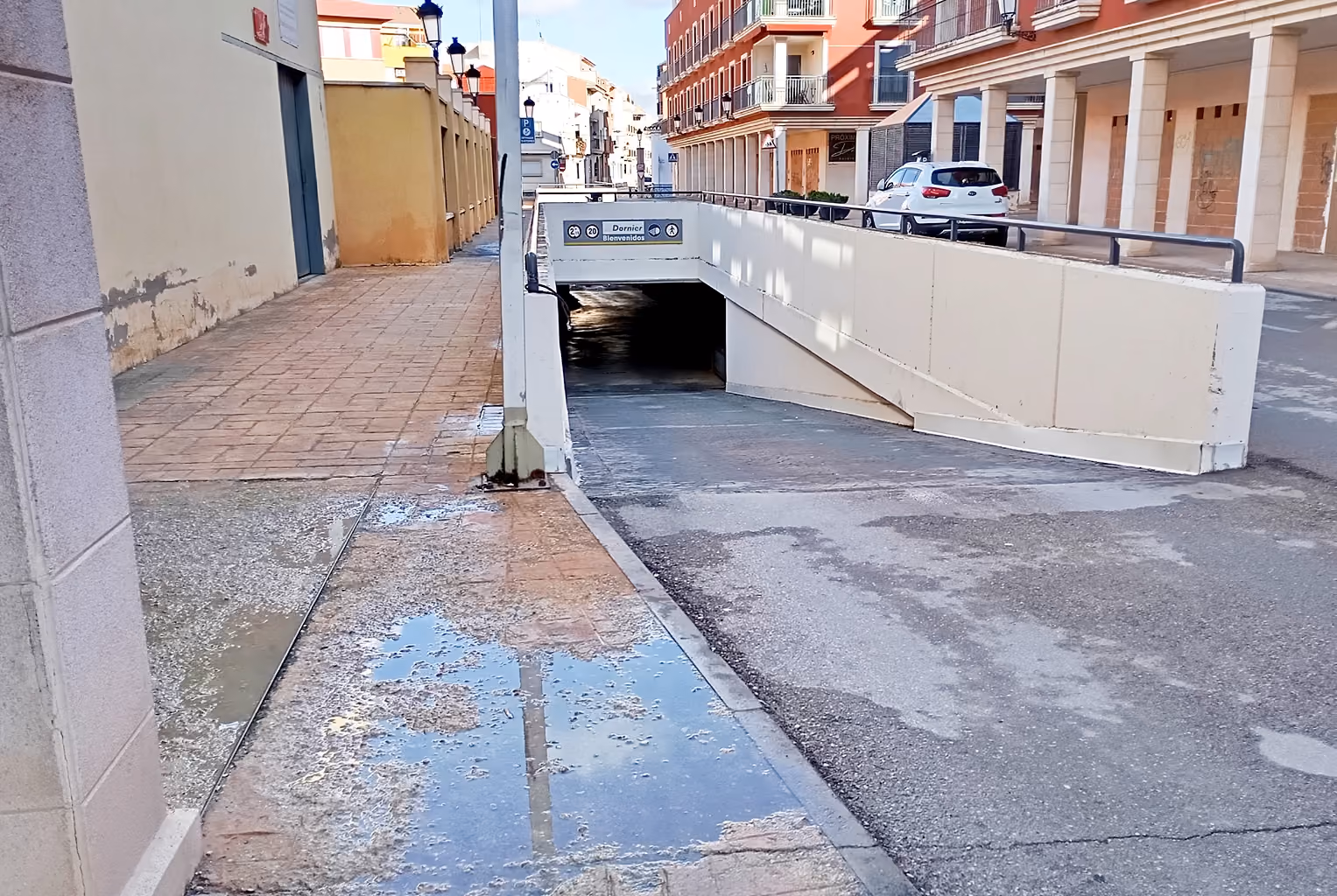 Vista parcial de la calle Juan Pablo II