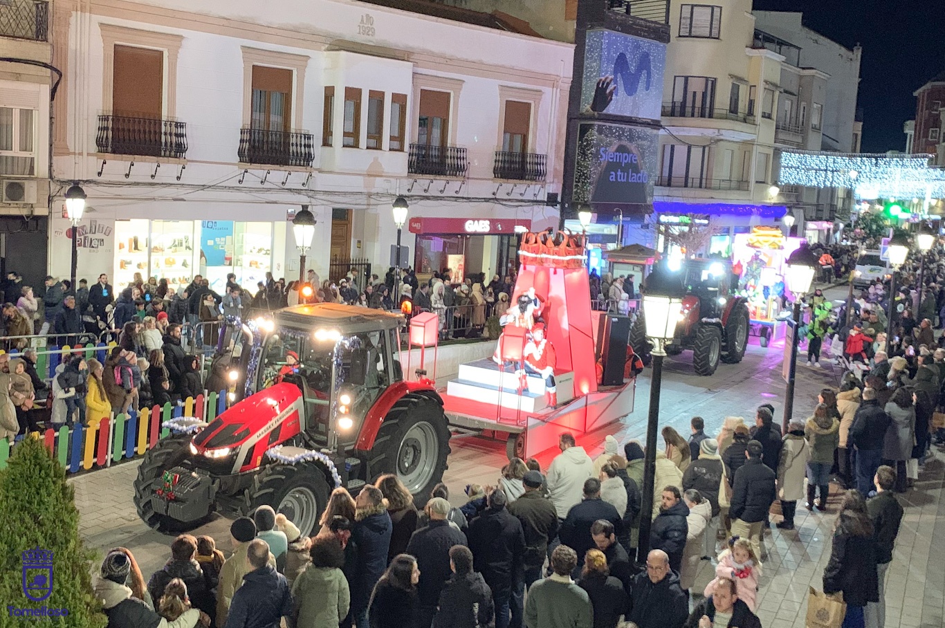 Cabalgata de Reyes Magos a su paso por la calle D.Víctor