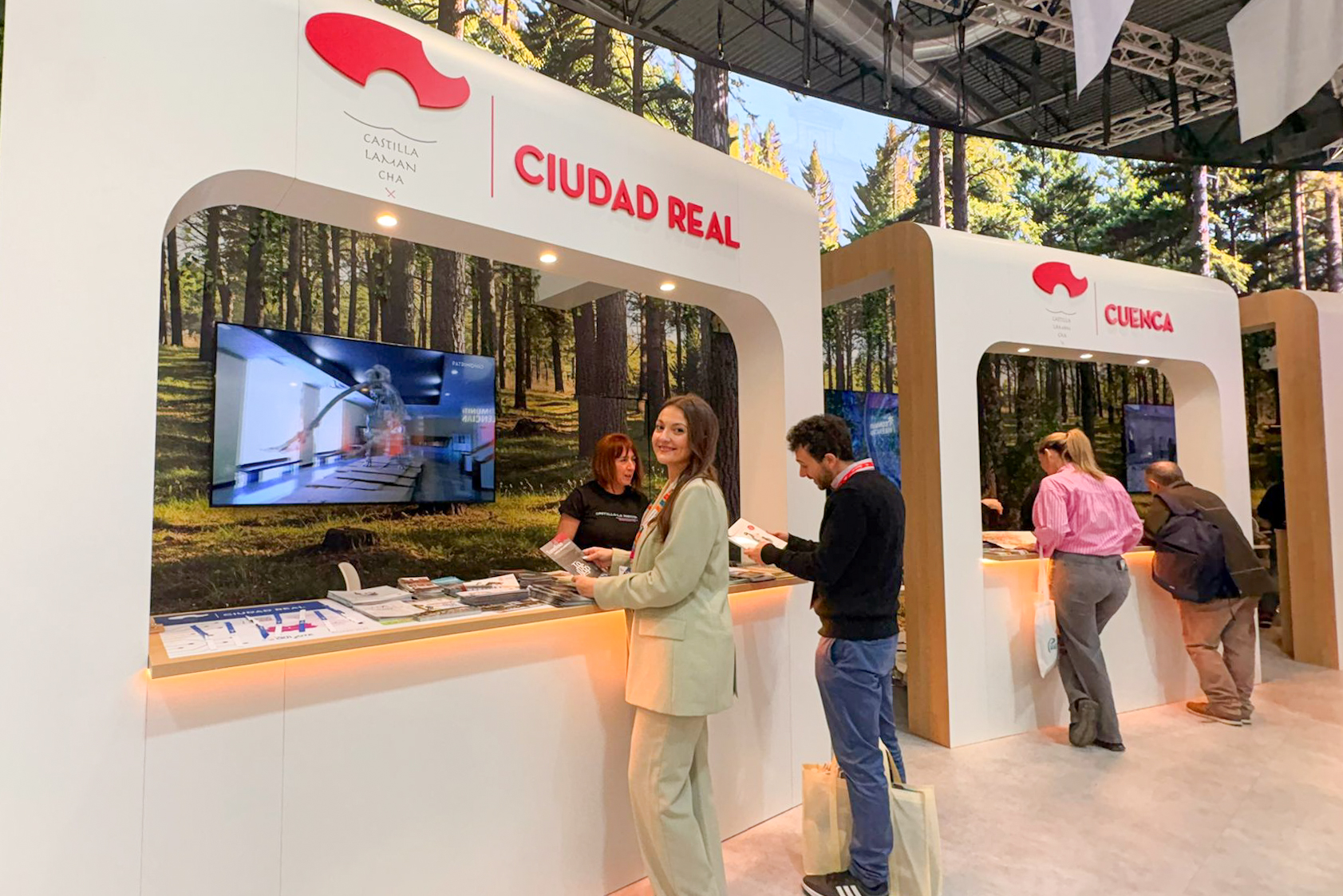 Tomelloso lleva a FITUR 2026 su identidad: Posada, Vid y Cultura 1 69736ac4ef15e4d7582b8c3b rocio fitur
