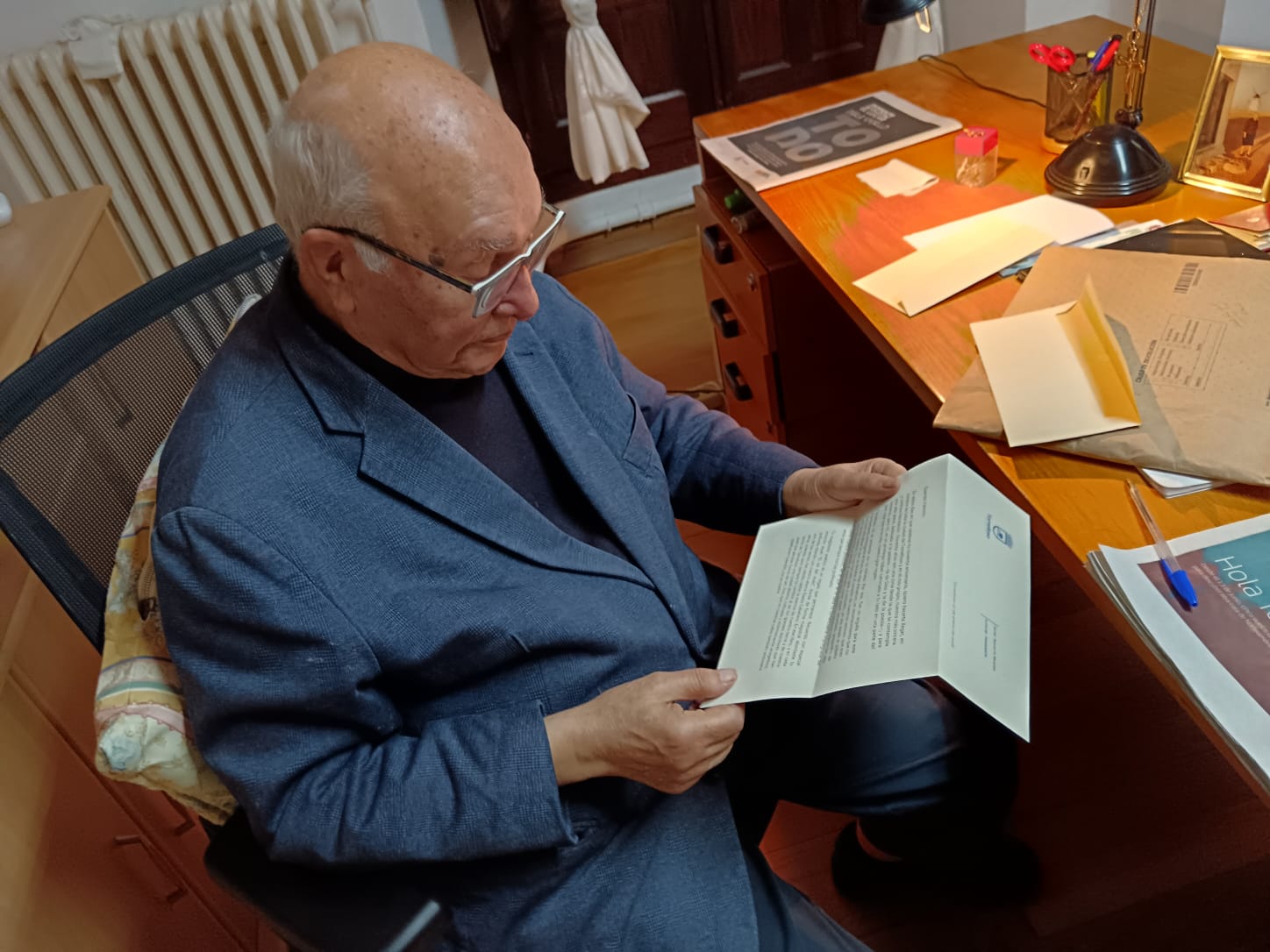 El alcalde felicita a Valentín Arteaga en su 90 cumpleaños