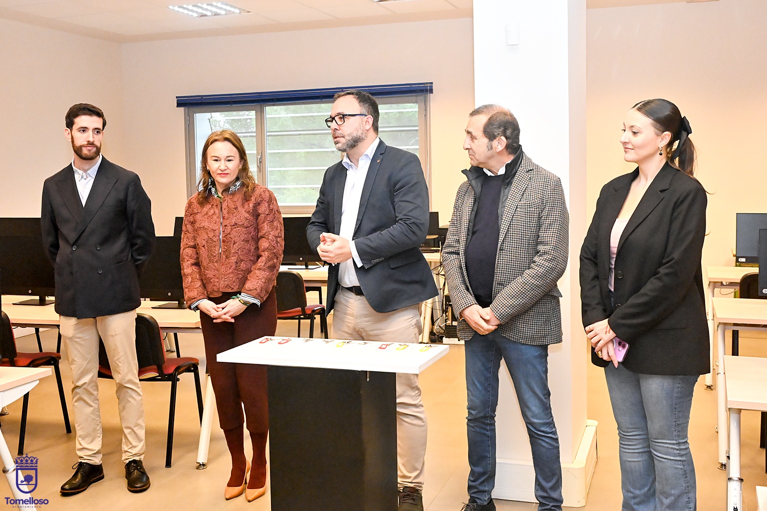 Navarro entrega a las autoescuelas las llaves de la nueva Pista de Conductores 1 697b526c38df3ed65def71e3 DSC0326 edited