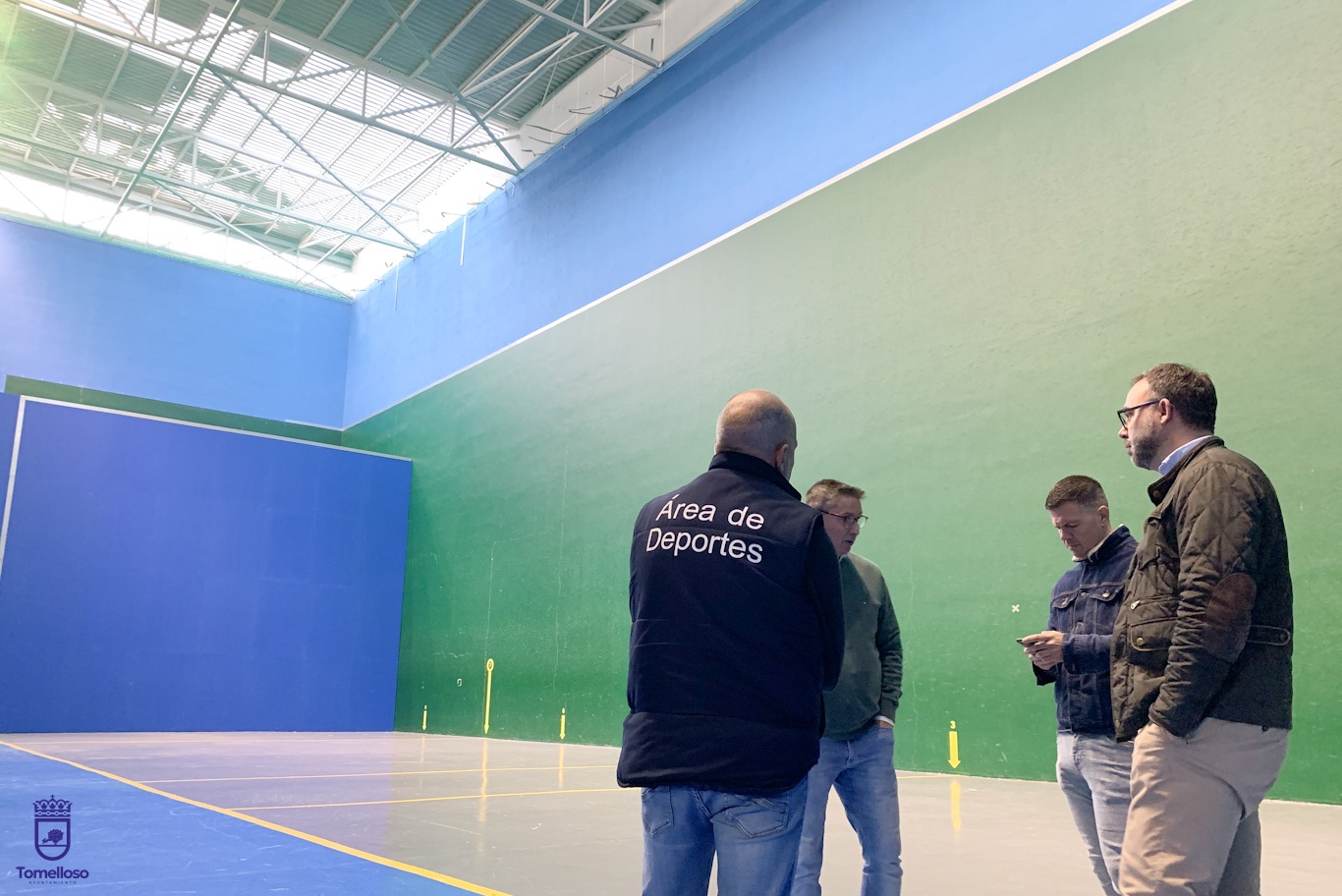 Todas las instalaciones de la Ciudad Deportiva de Tomelloso permanecerán cerradas y la Avenida de Niort cortada, todo el fin de semana, ante nuevas alertas por viento 1 6985def06bdf09b94824b8ae PABELL%C3%93N%202