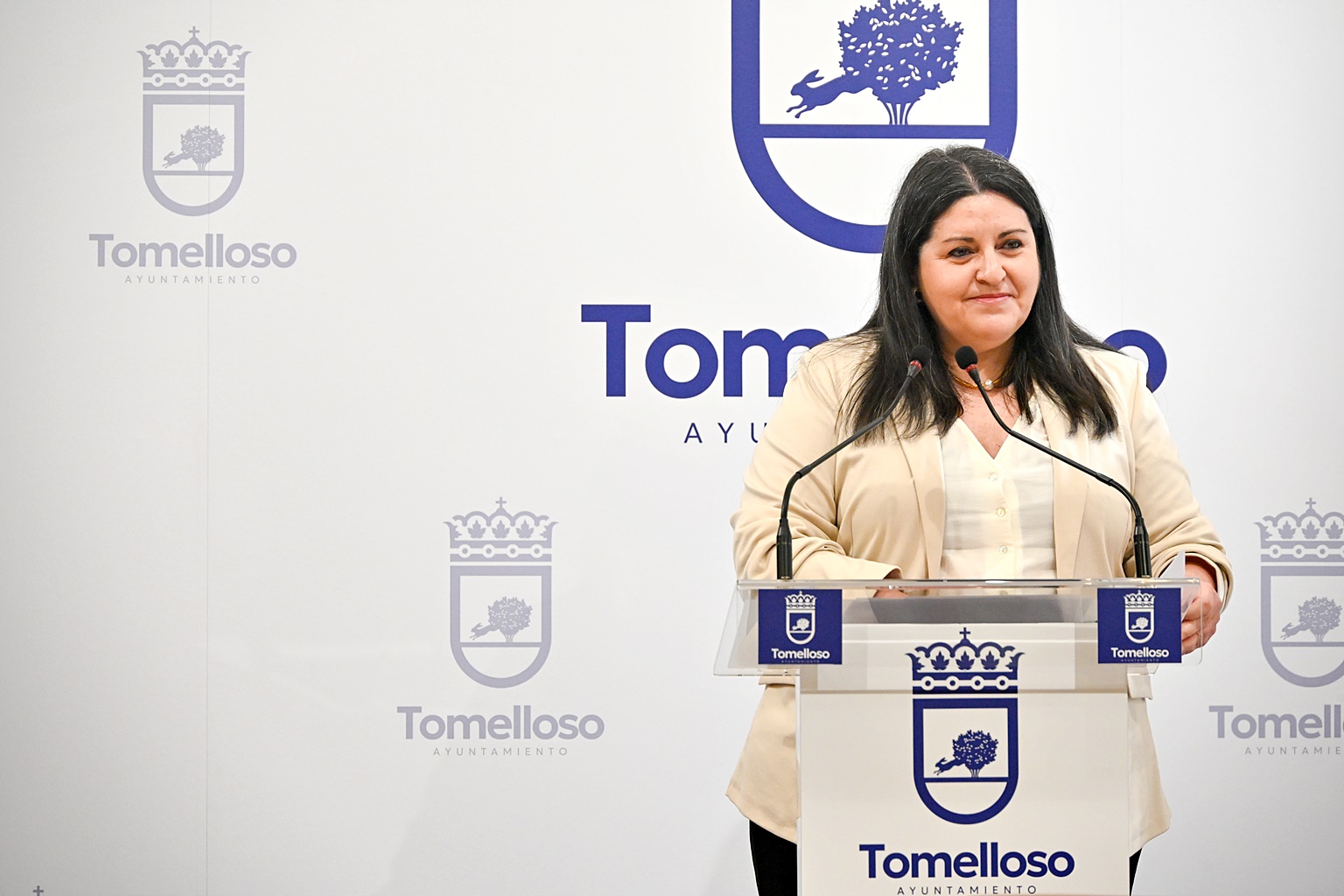 Inés Losa en rueda de prensa de presentación de la 75 Fiesta de las Letras