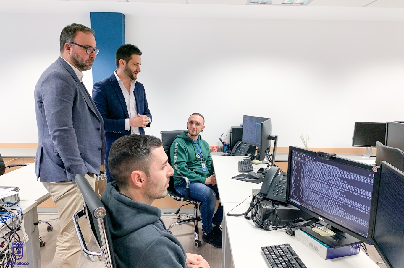 Visita del alcalde a grupo Nallam