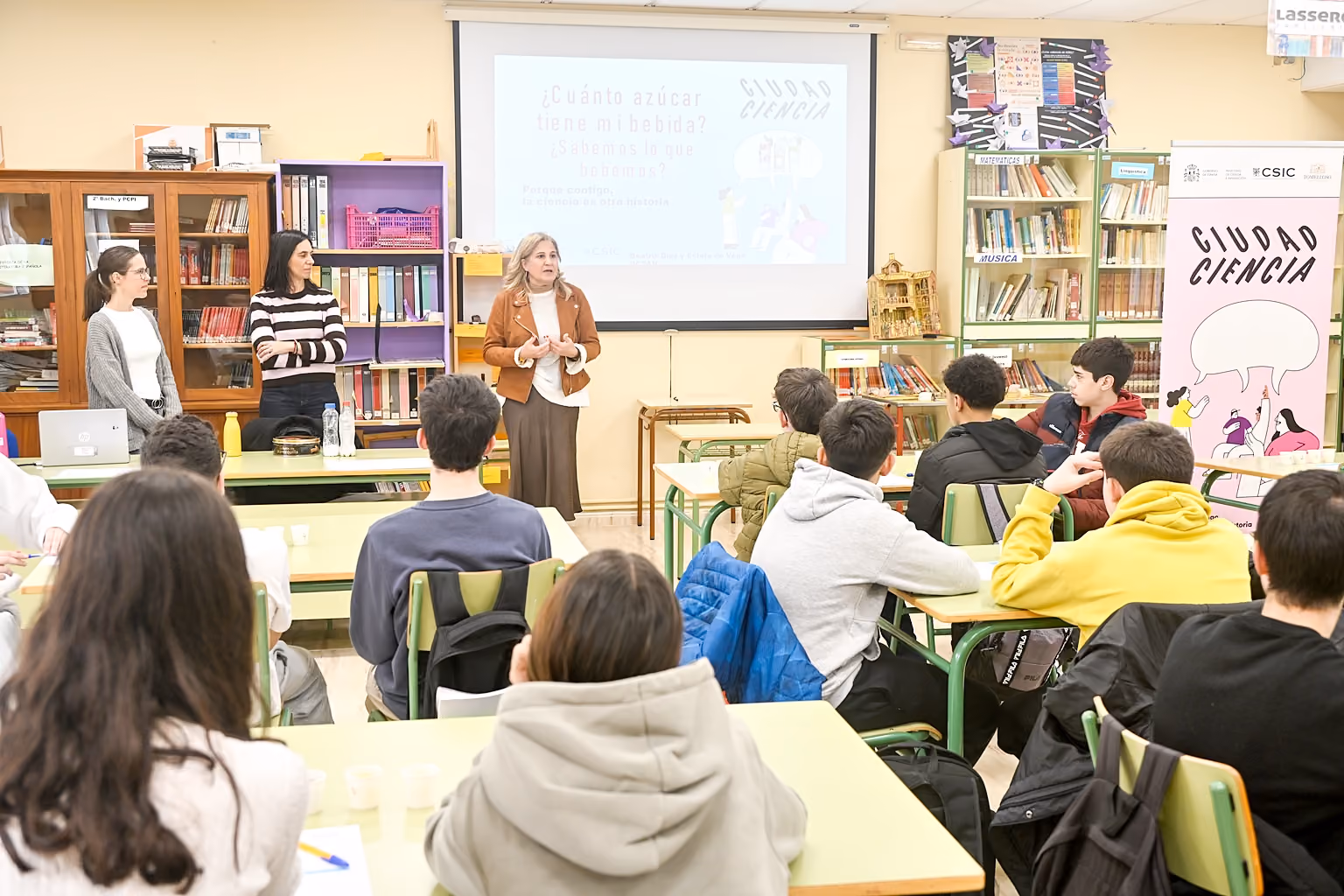 Charla sobre bebidas azucaradas celebrada en el IES García Pavón
