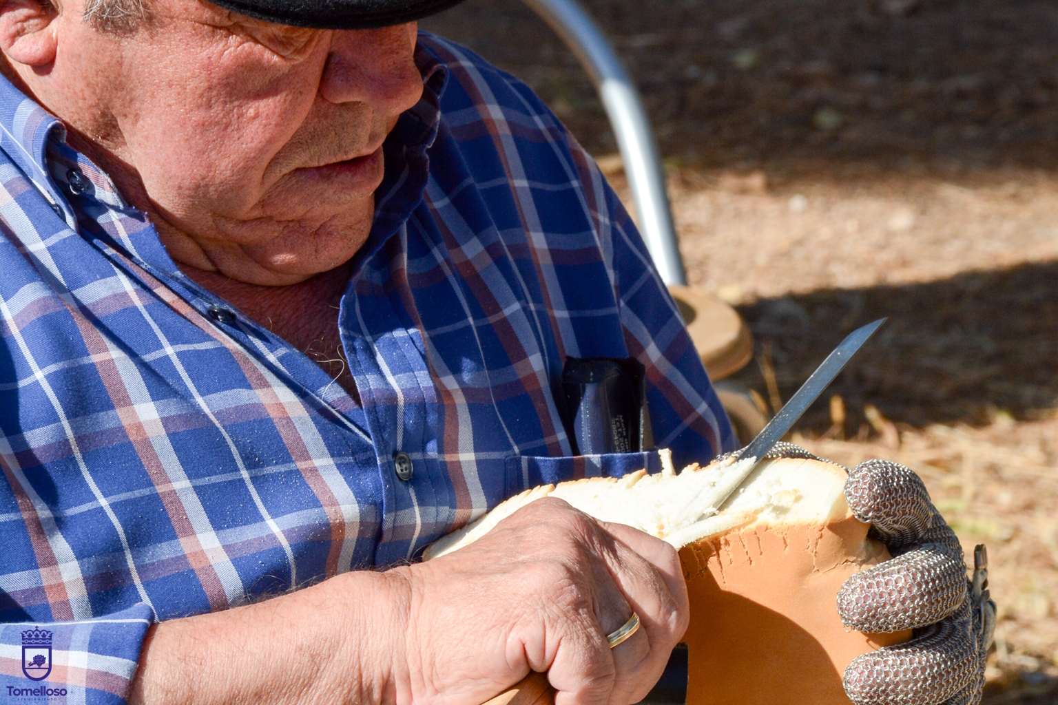 Cortador de migas de una edición anterior