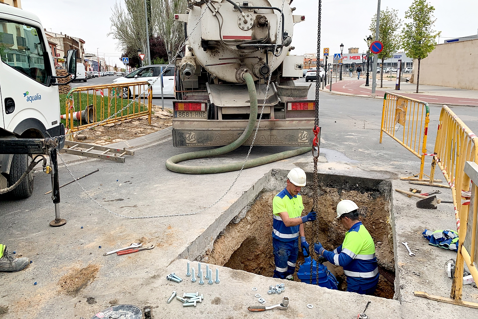 Intervención en la rotonda de la Estación de Autobuses
