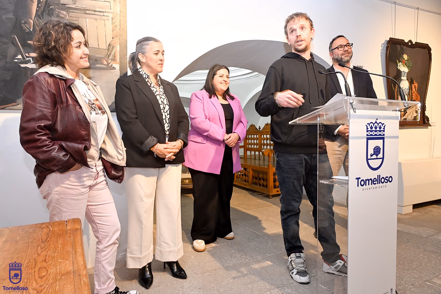 Manuel Solana, durante la inauguración de la exposición "Bodegones y otros Dioses"