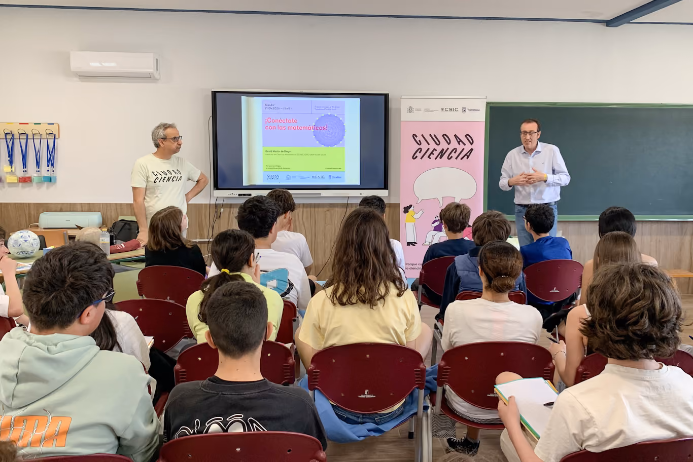 Taller ¡Conéctate con las matemáticas! en el IES Airén