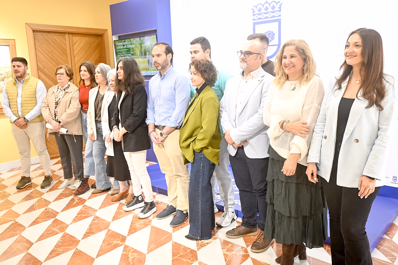 Foto familia presentación Tomelloso marcha contra el cáncer 