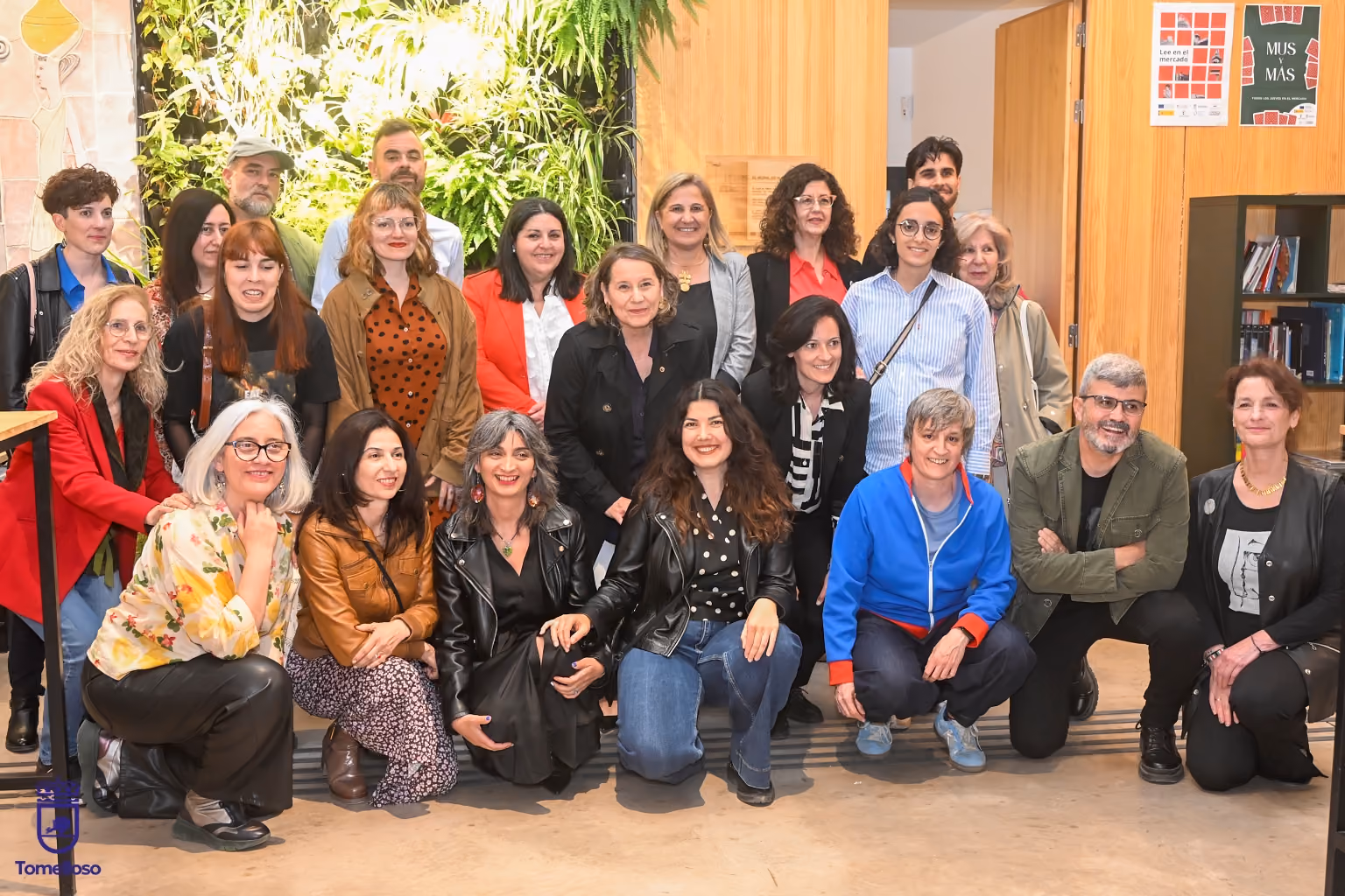 Participantes en la muestra de Alalimon