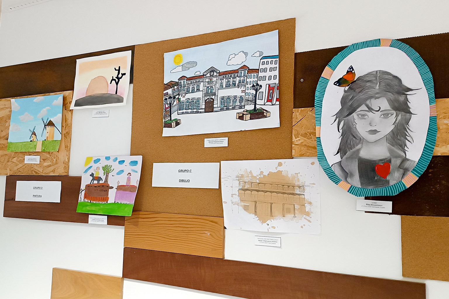 Vista parcial de la exposición del Centro Joven