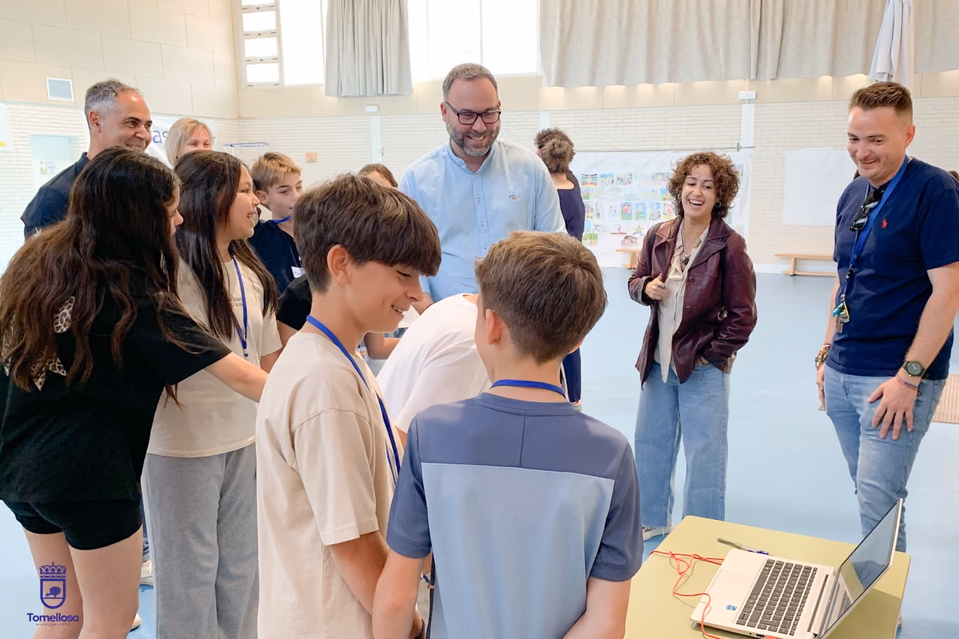 Javier Navarro y Carmen López durante la visita al CEIP Maternidad
