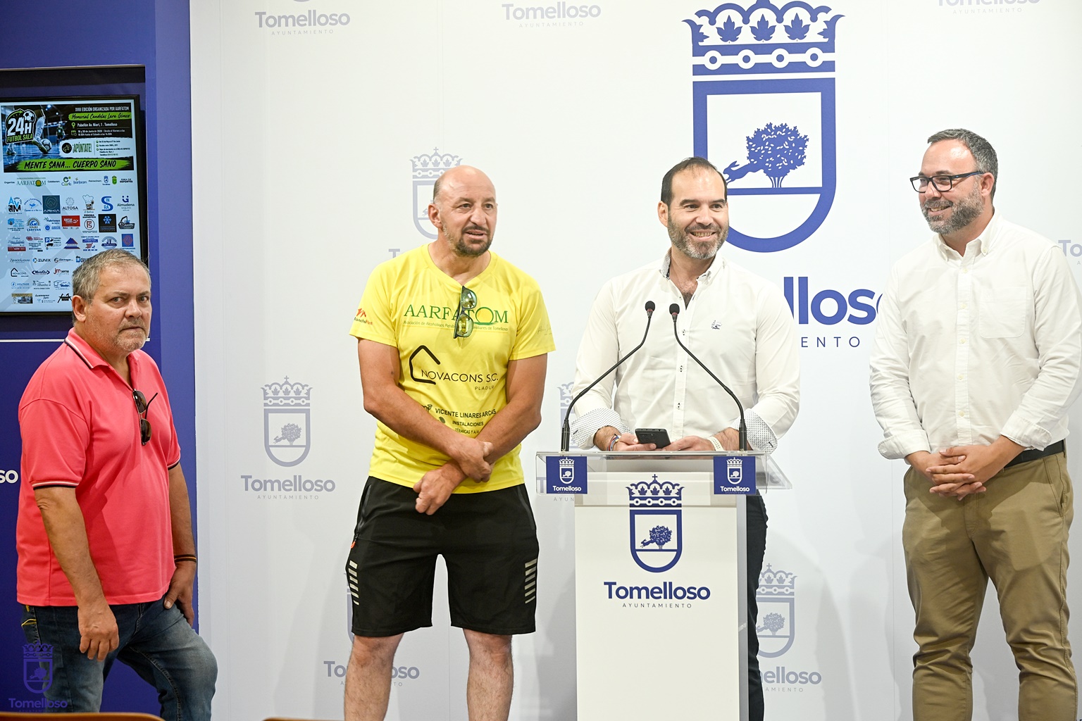 Imagen con los participantes en la presentación del maratón de fútbol sala