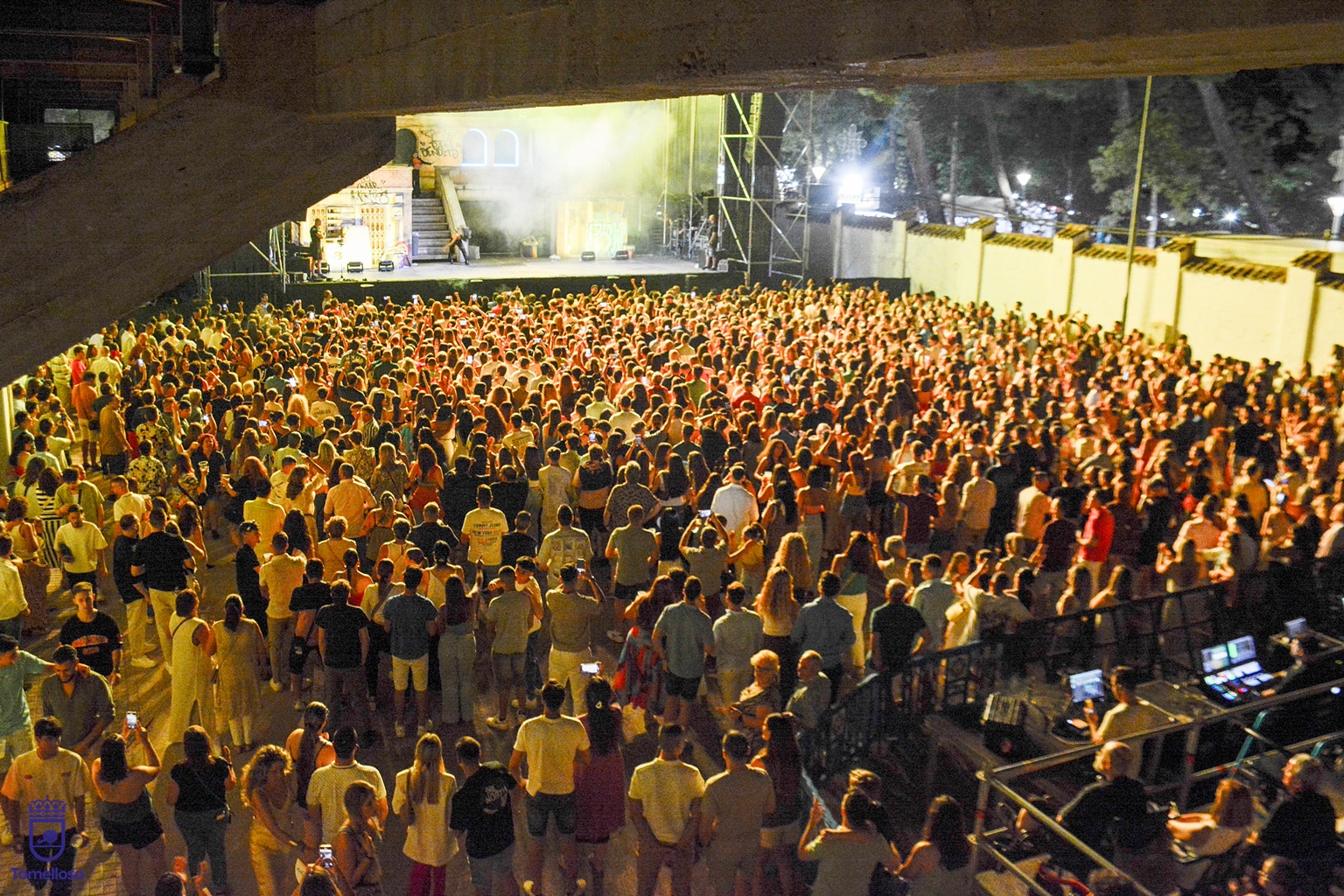 Los conciertos de feria se celebran en el estadio municipal "Paco Gálvez"