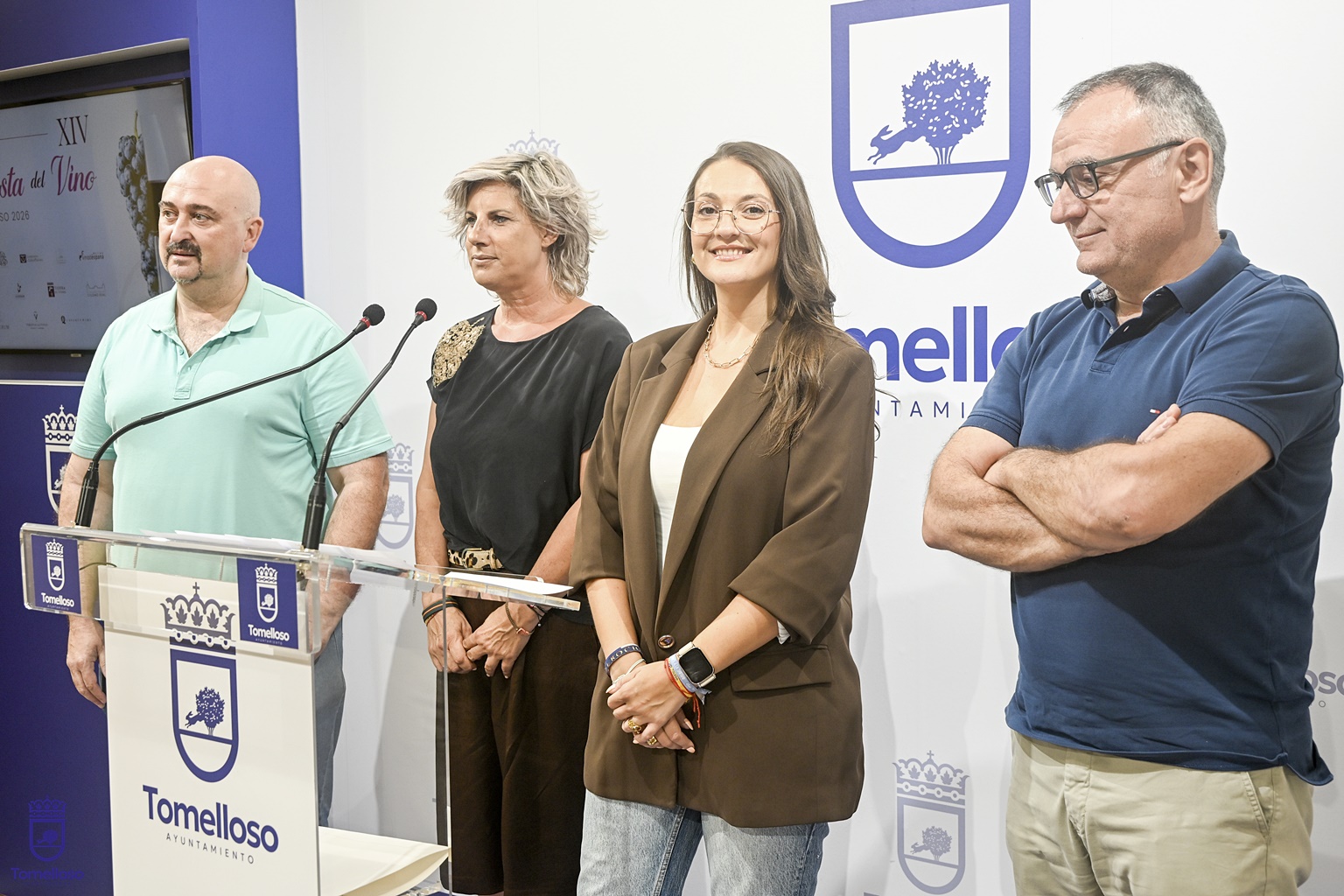 Participantes en la presentación de la Fiesta del Vino