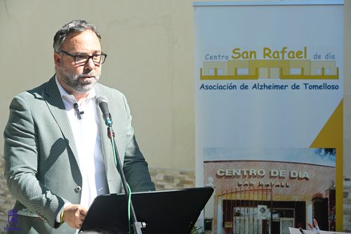Javier Navarro durante su intervención en el Centro de Día "San Rafael"