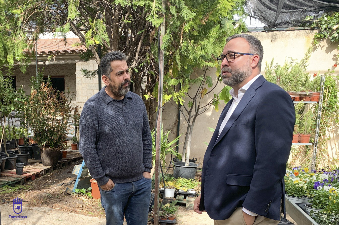 Javier Navarro con Jesús González Plaza durante la visita a Tomiflor