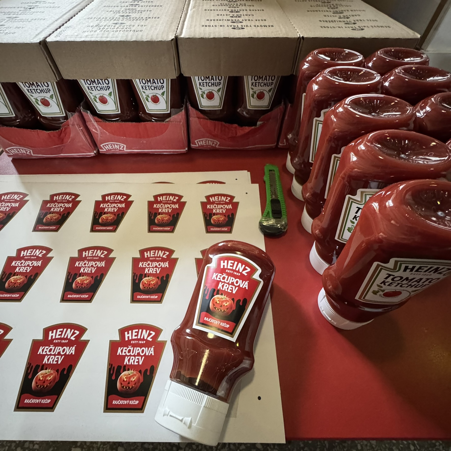 etikety na lahve kečup heinz