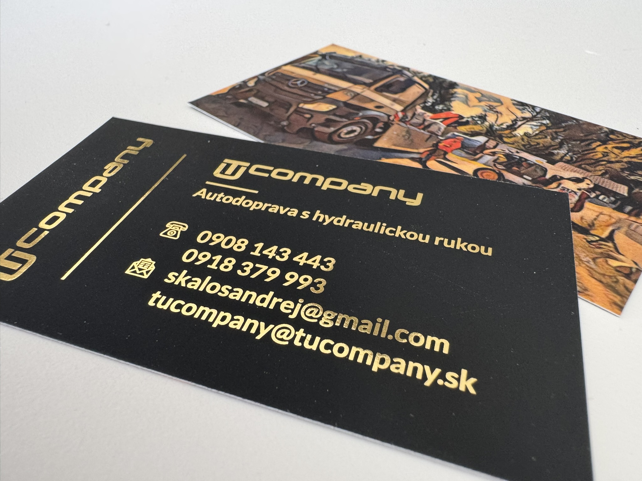 Metalická ražba na vizitkách