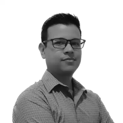 Portrait of Adrián Flores, Software Developer