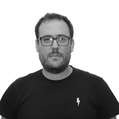 Portrait of Ezequiel Flores, Software Developer