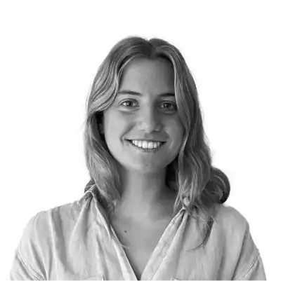 Portrait of Mercedes Bañales, Software Developer