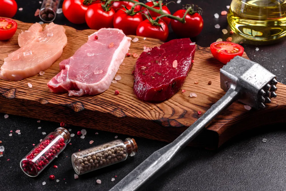 Trvanlivosť mäsa v chladničke – ako dlho vydrží ktoré mäso?