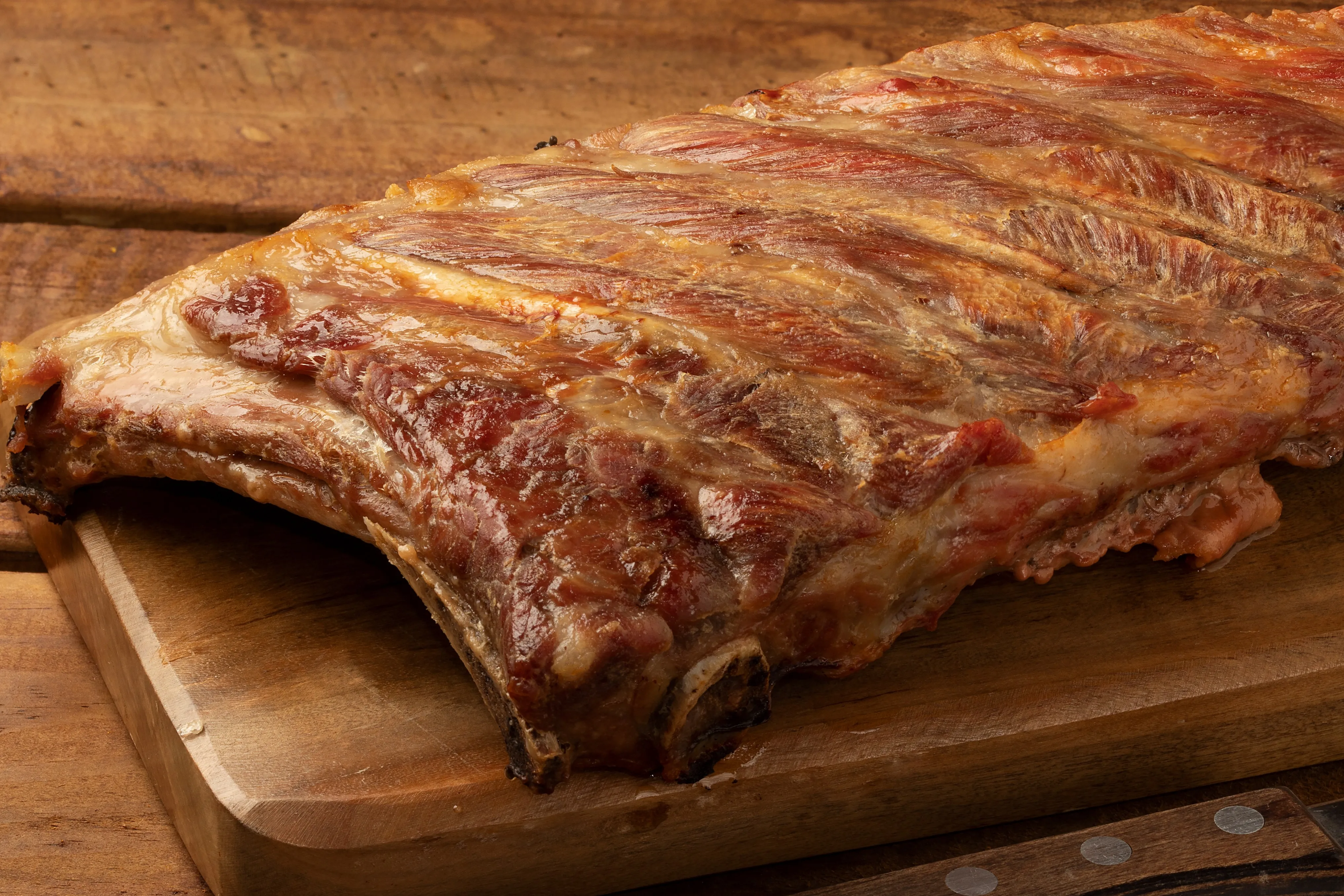 Ako variť údené mäso: tradičný spôsob plný chuti a vône