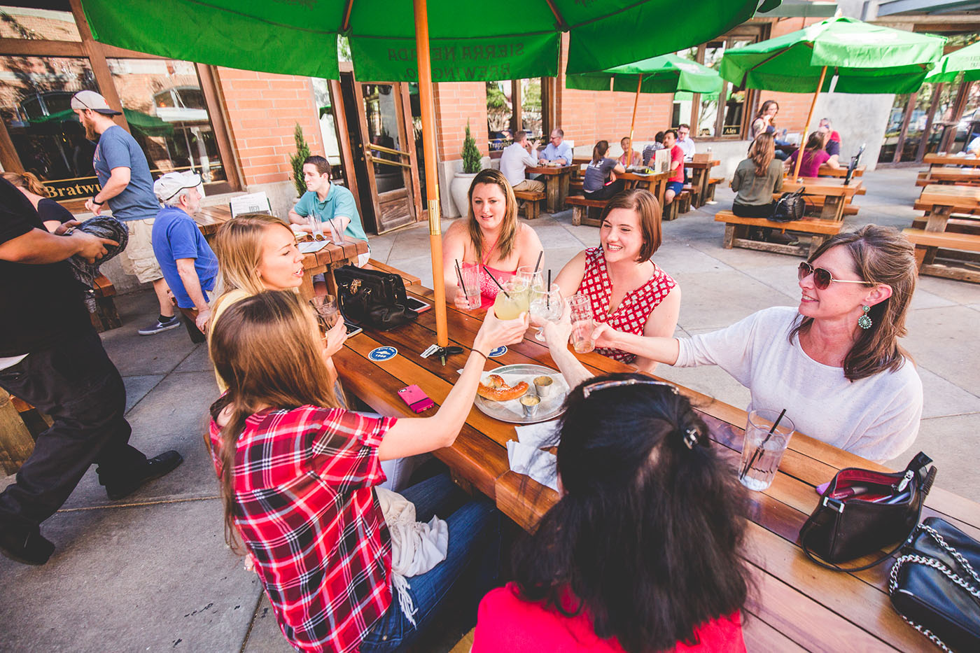 Homes and streets in Rosedale TX