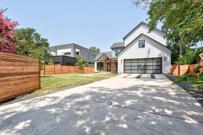 Living in Galindo Central Texas