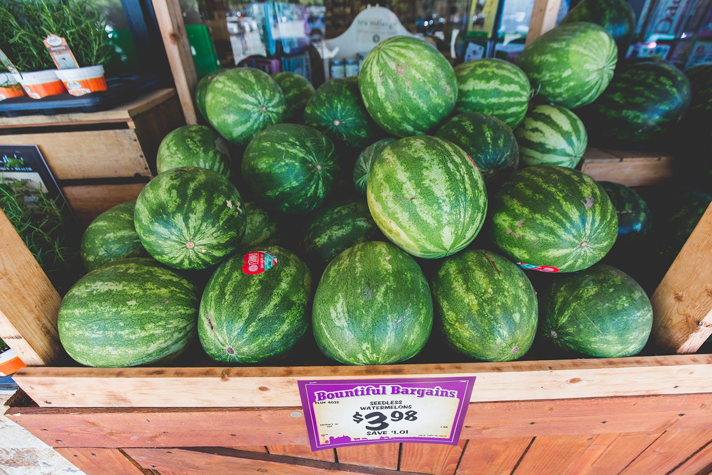 Properties and scenery in Barton Hills Texas