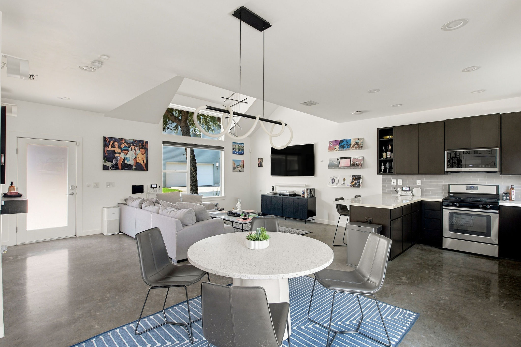 301 W. Stassney Ln #5, Austin, Tx