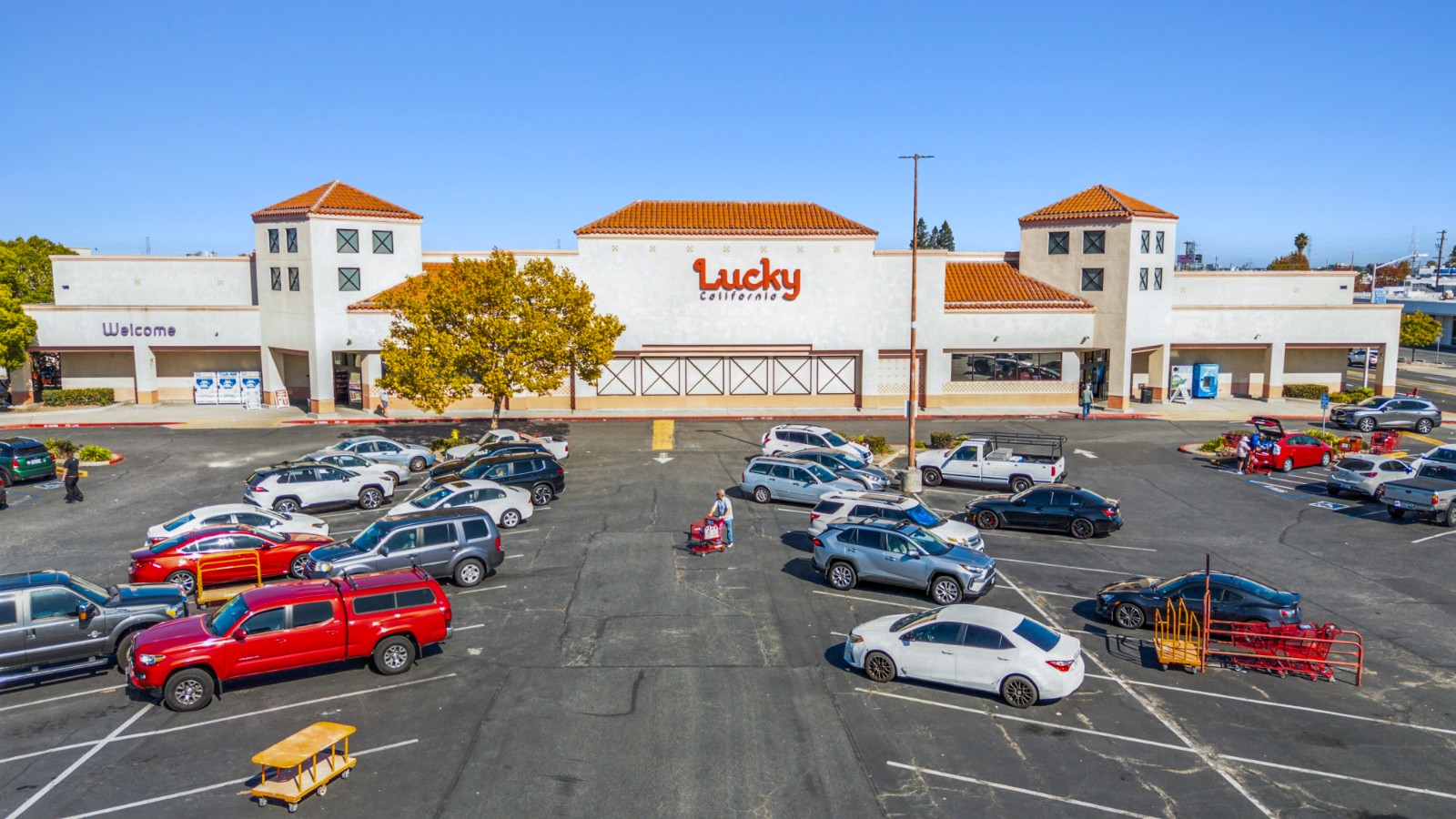 Absolute NNN Lucky Supermarket