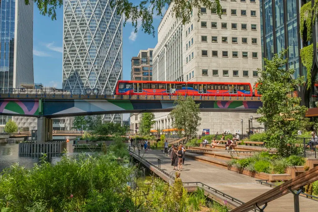 Canada Water and Canary Wharf commuter stays