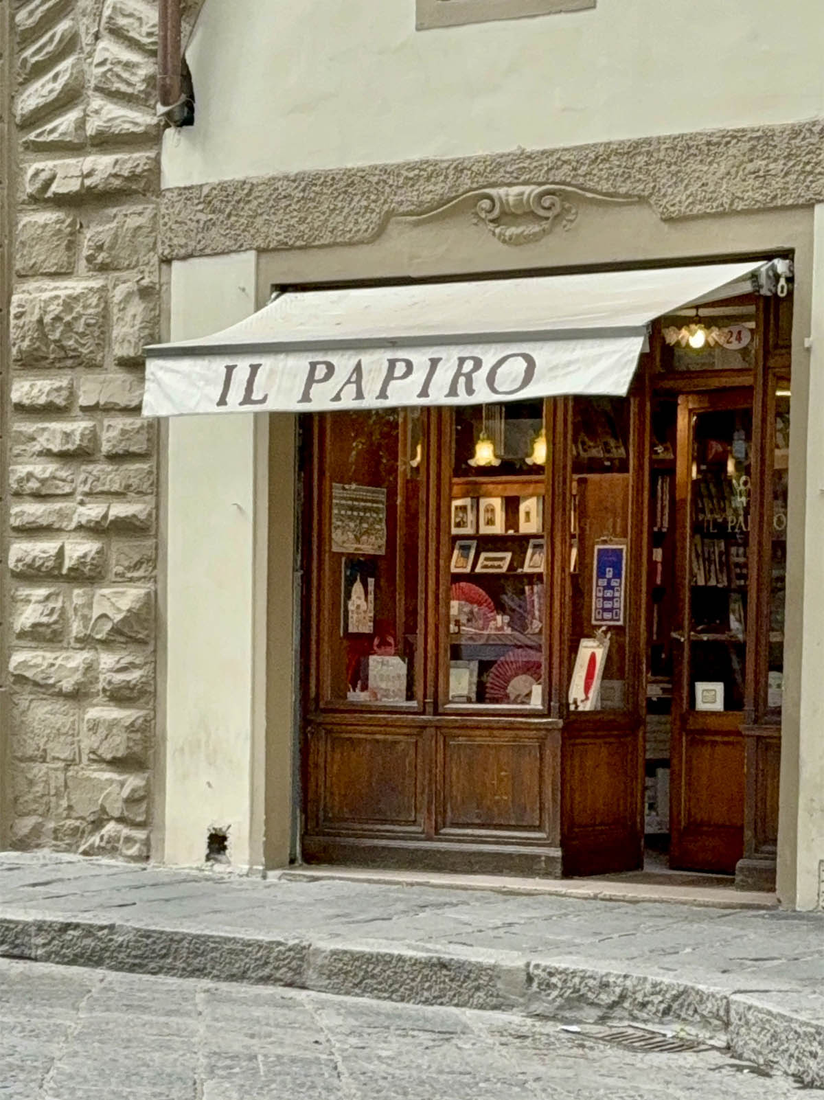 Exterior of Il Papiro store displaying paper products