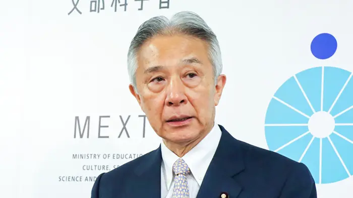 教員のなり手不足解消「正直、名案はない」 盛山文科相就任会見