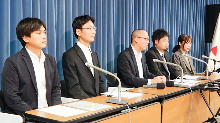 不登校に至る重大いじめ「見逃されている」 支援者ら会見