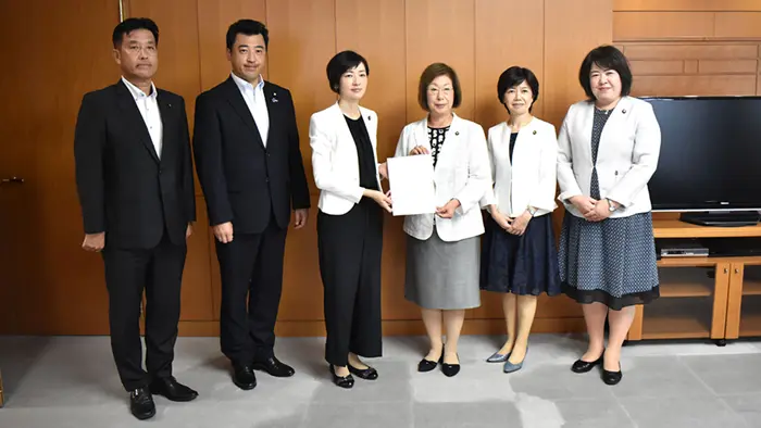 15年以上の教員勤務で無利子奨学金を全額免除 公明党が提言