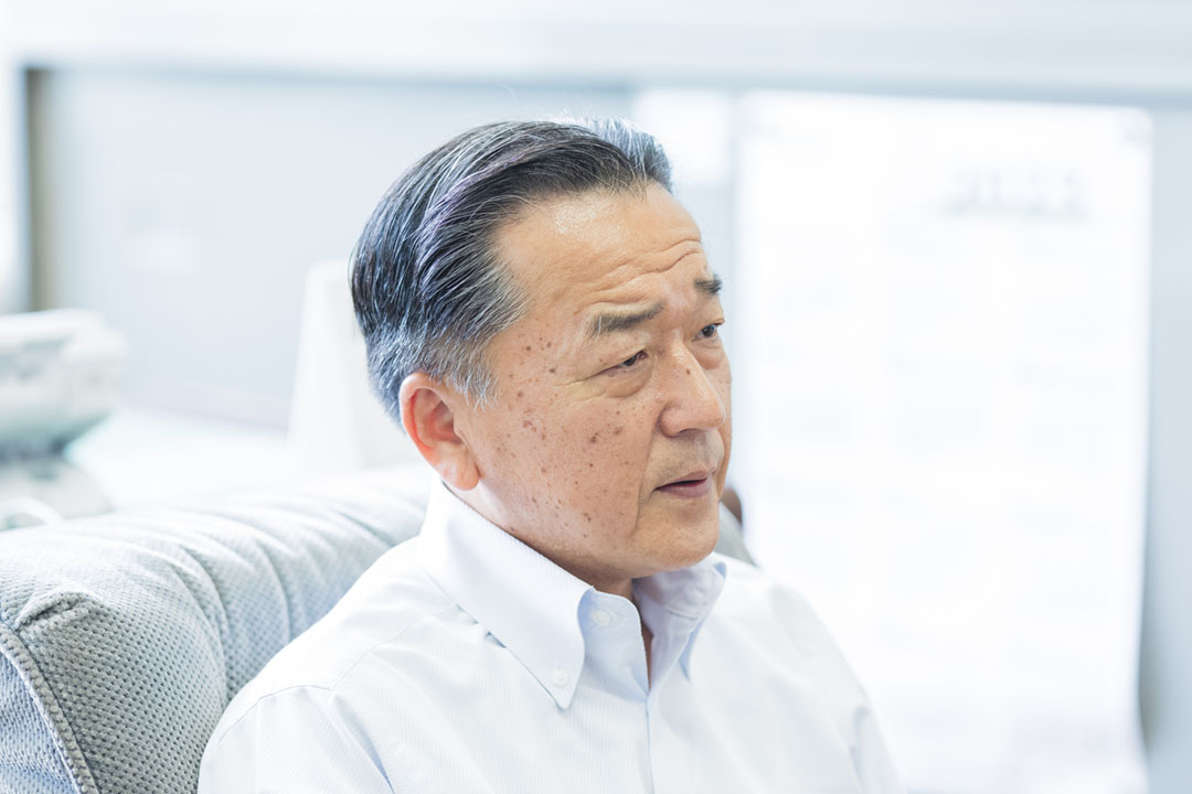 「生徒と教員、双方の未来を見据えた」と話す黒田校長