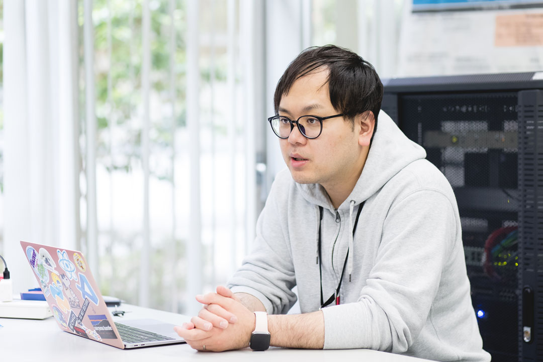 生成系AIを授業で活用する研究も進めているという