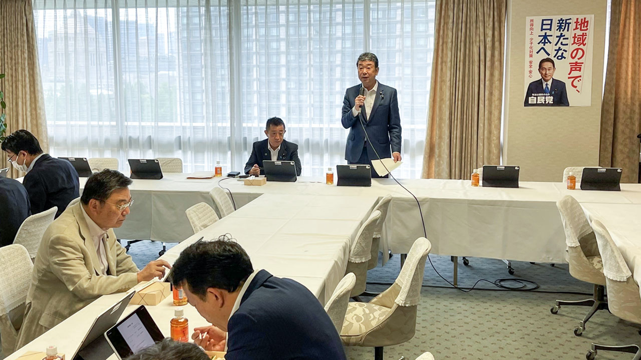 来年度予算「教科担任制の拡充」「支援員の全校配置」を重視 自民党