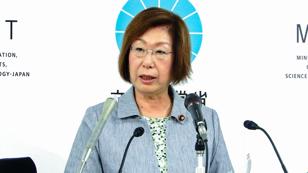 教採の早期化、臨時講師には特別選考で負担軽減を 文科相